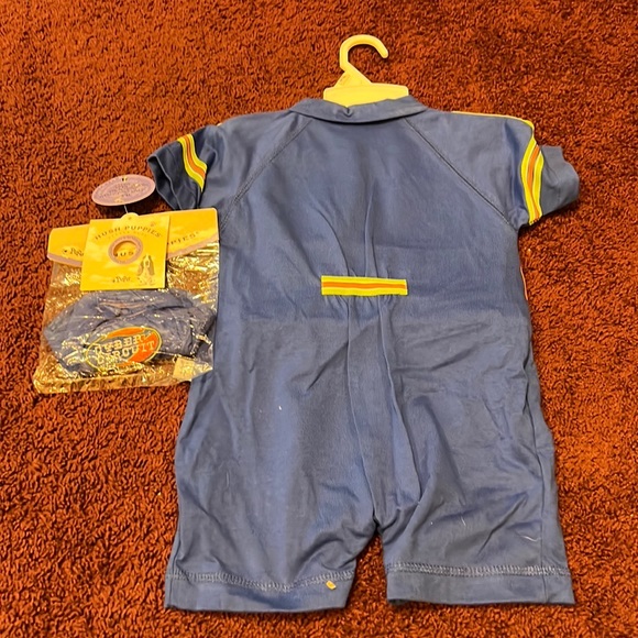 Kids Hush Puppies Cyber Pro outfit with matching hat size 18 months! - Picture 2 of 3